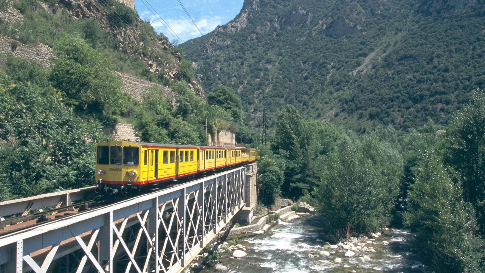 Train Jaune en los Pirineos